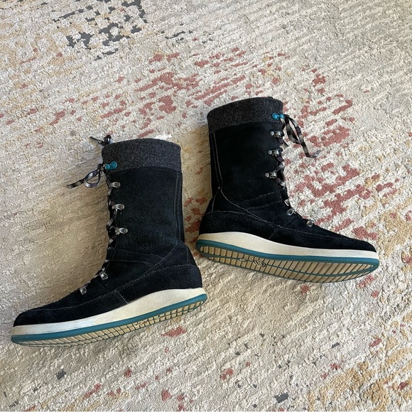 Chaco Black Umma Wool Suede Winter Boots Waterproof - Picture 10 of 12